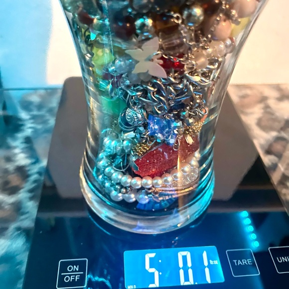 Total 5 Lb (including🫙) of Craft Scraps Junk Drawer Mystery Jewelry Lot 💍📿 - Picture 11 of 11